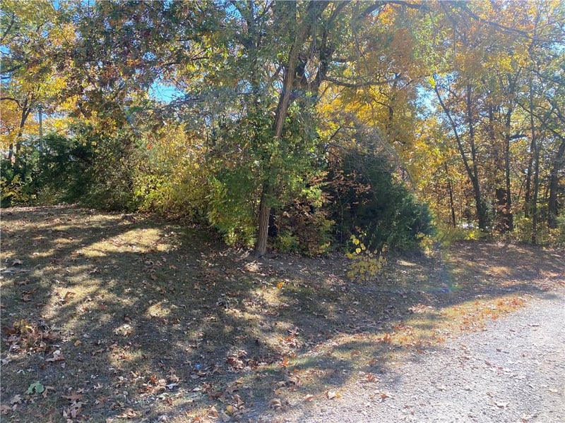 600 High St, Edwardsville, KS 66111