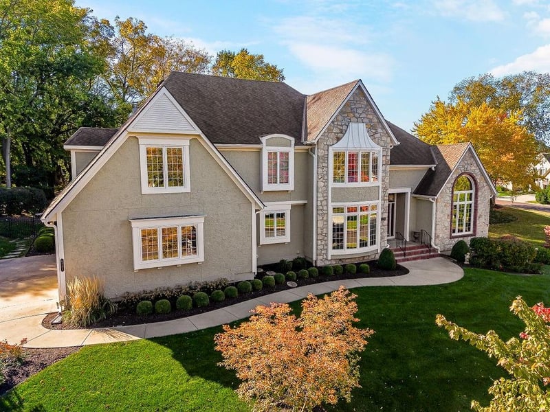 6707 W 132nd St, Overland Park, KS 66209