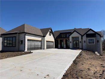 3423 102nd St, Kansas City, MO 64155