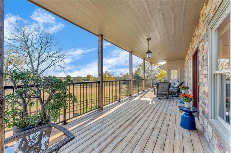 1083 E 1200 Rd, Lawrence, KS 66047