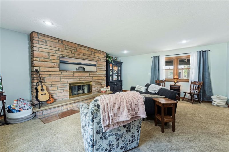 20405 E Blue Mills Rd, Independence, MO 64058