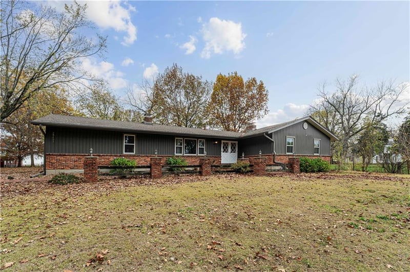 20405 E Blue Mills Rd, Independence, MO 64058