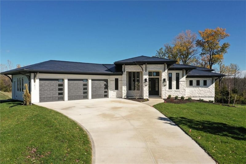 3411 S Mize Ridge Ct, Independence, MO 64057