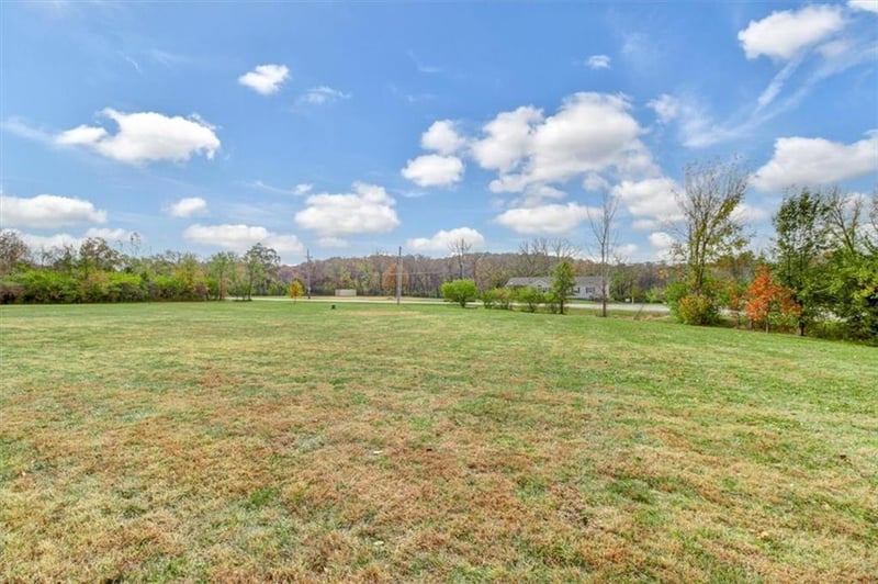 9441 Noland Rd, Kansas City, MO 64138