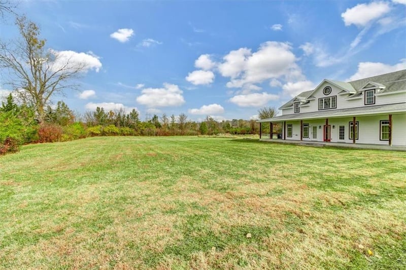 9441 Noland Rd, Kansas City, MO 64138