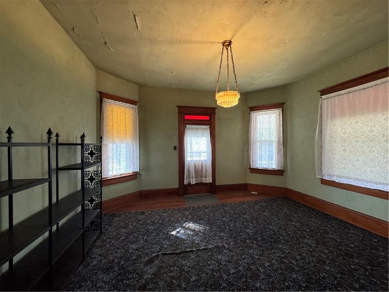 317 Richardson St, Bolckow, MO 64427
