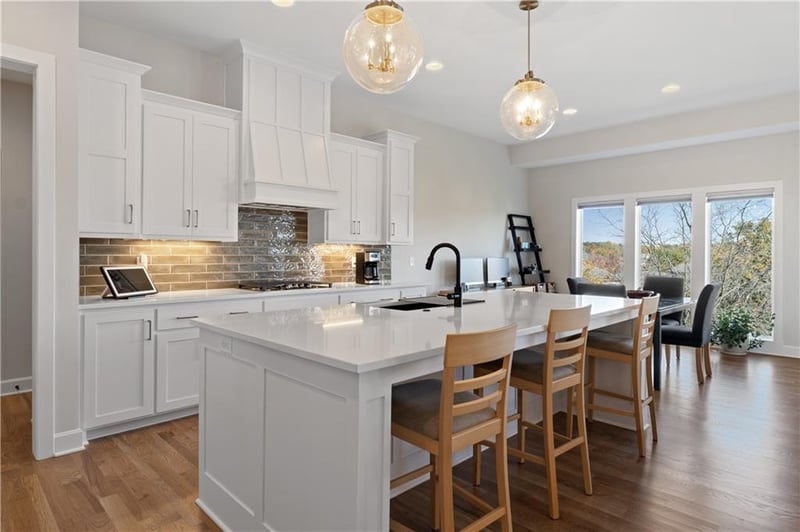 5803 N Lucerne Ave, Kansas City, MO 64151
