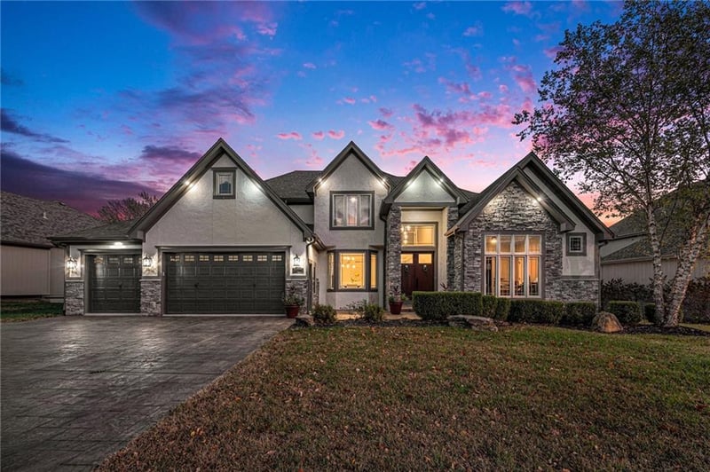 14675 NW 63rd St, Parkville, MO 64152