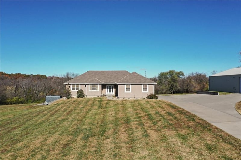 13450 Murkins Rd, Kansas City, MO 64133