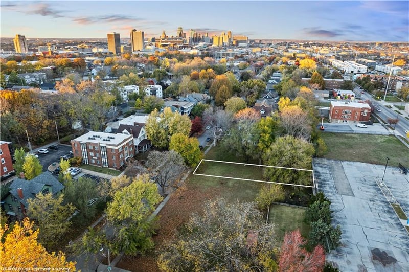 2833 Harrison St, Kansas City, MO 64108