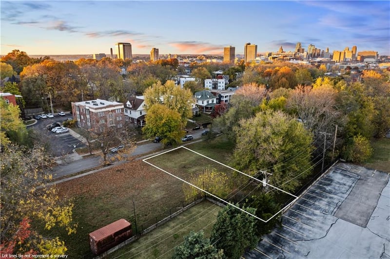 2833 Harrison St, Kansas City, MO 64108