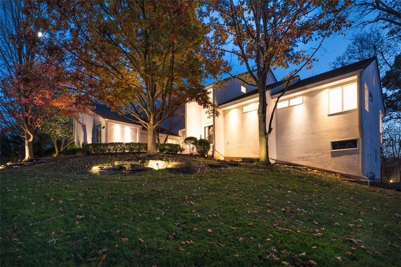2913 W 112th St, Leawood, KS 66211
