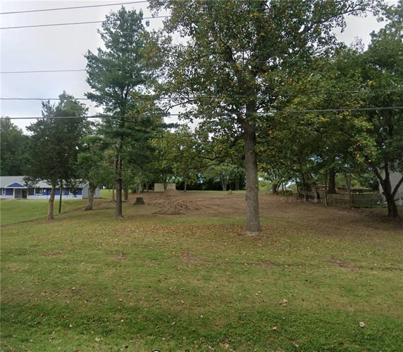 2100 James Downey Rd, Independence, MO 64057
