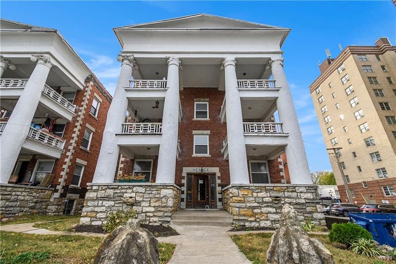 3516-20 Central St, Kansas City, MO 64111