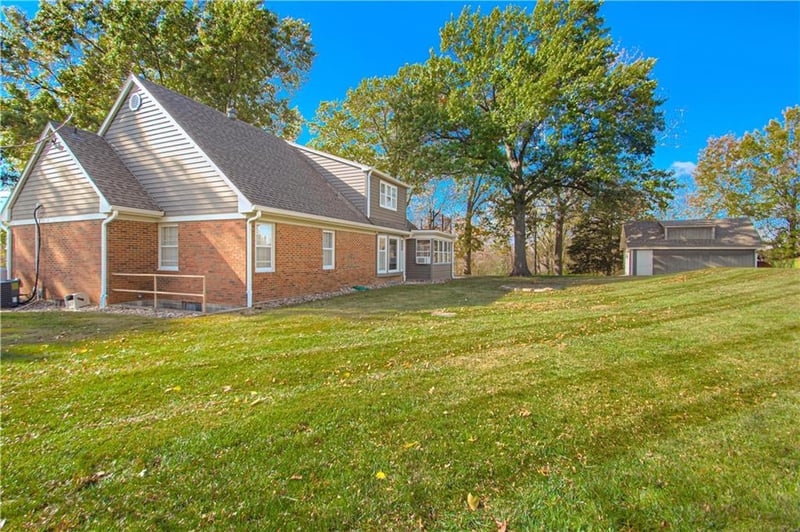4600 NW 52nd St, Kansas City, MO 64151