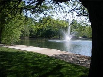 800 W 58th St, Kansas City, MO 64113
