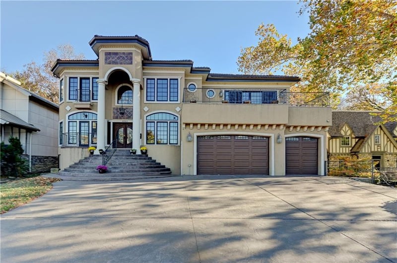 4943 Ward Pw, Kansas City, MO 64112