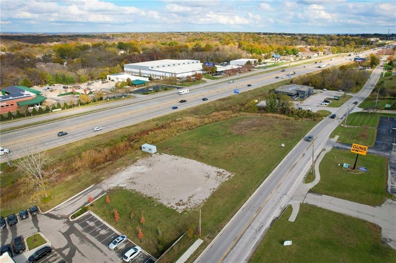 2401 South Outer Rd, Blue Springs, MO 64015