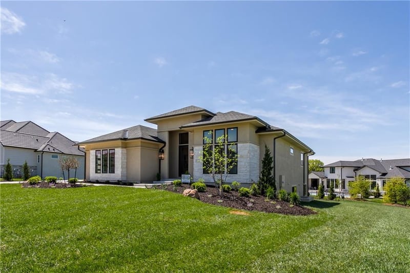 15504 El Monte St, Overland Park, KS 66224