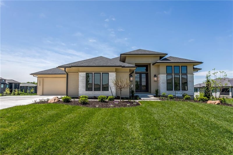 15504 El Monte St, Overland Park, KS 66224