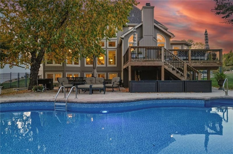 9515 N Crescent Ct, Kansas City, MO 64157