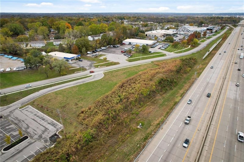 2701 South Outer Rd, Blue Springs, MO 64015