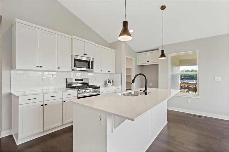 18105 Venerable St, Overland Park, KS 66013
