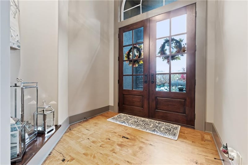 6504 W 106th St, Overland Park, KS 66212