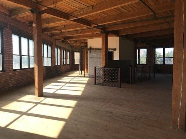 6100 Wilson Ave, Kansas City, MO 64123