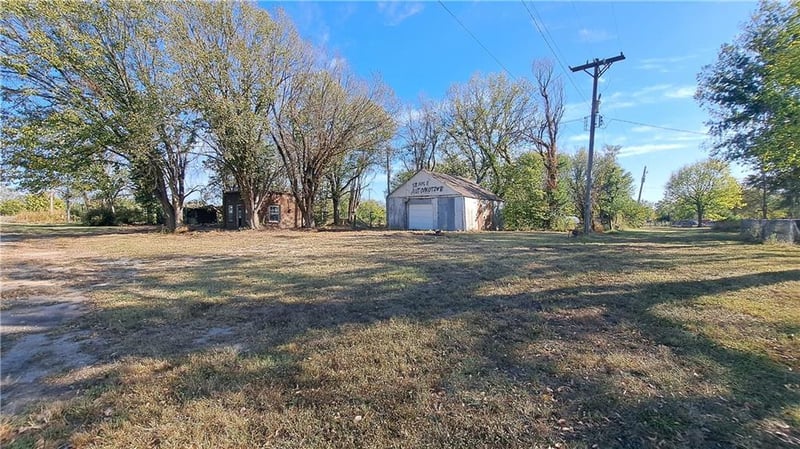 207 4th N/A, Longton, KS 67352