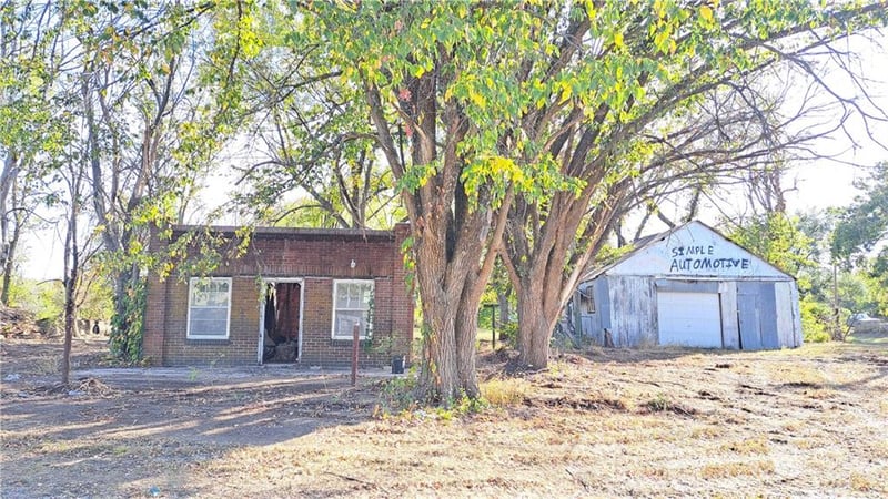 207 4th N/A, Longton, KS 67352