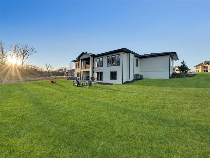 2813 W 176th St, Overland Park, KS 66085