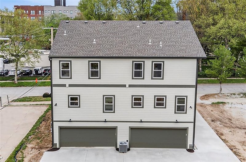 51 E 36th St, Kansas City, MO 64111
