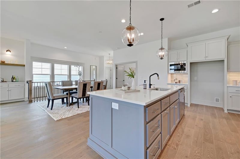 13465 W 174th Pl, Overland Park, KS 66221
