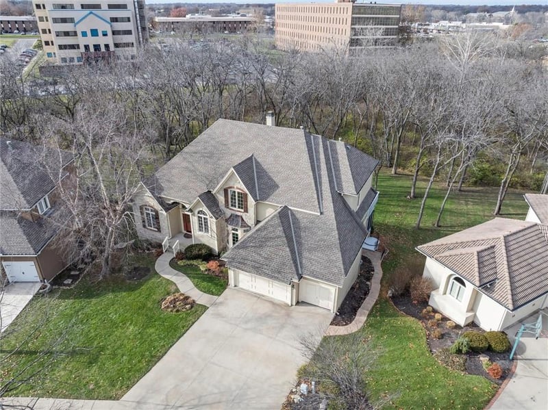 10526 Riggs Dr, Overland Park, KS 66212