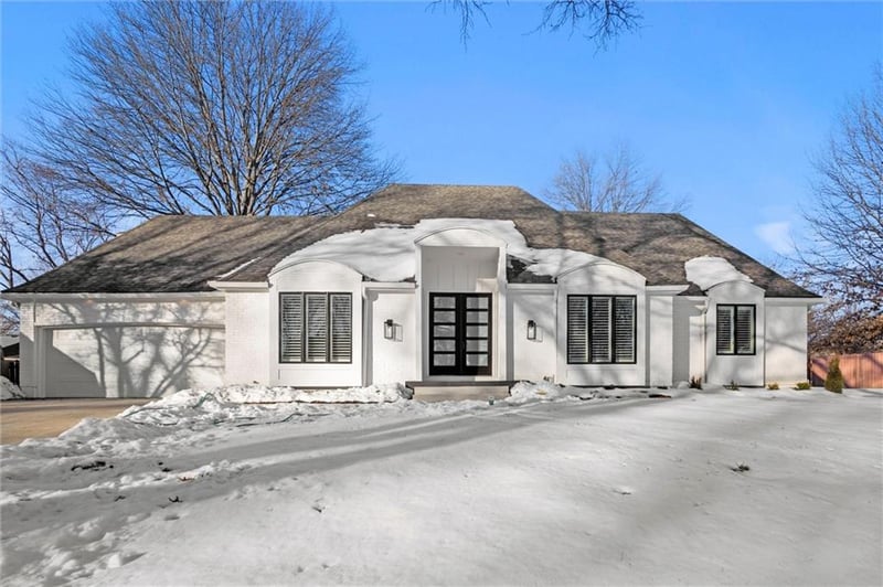 10120 Mackey St, Overland Park, KS 66212