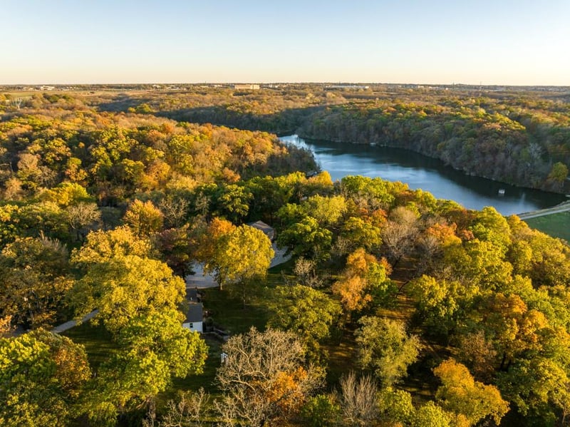 8700 Trail Ridge St, Kansas City, MO 64139