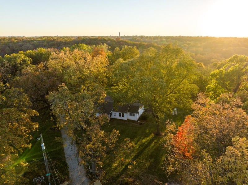 8700 Trail Ridge St, Kansas City, MO 64139