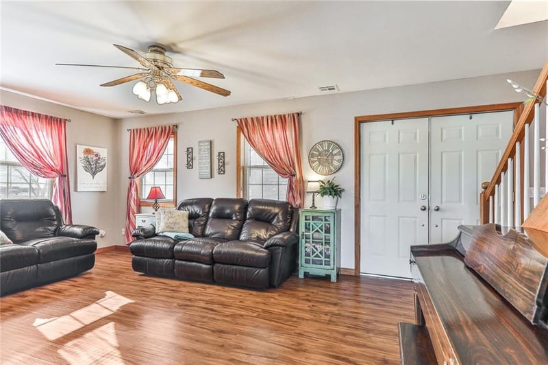 325 S Delaware St, Edna, KS 67342