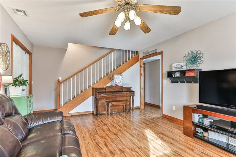 325 S Delaware St, Edna, KS 67342