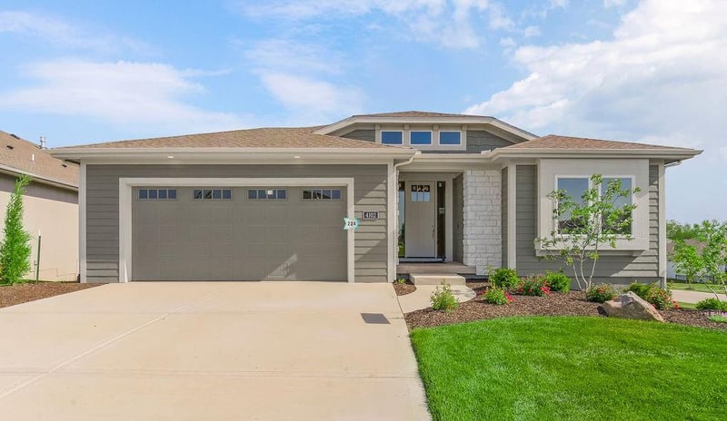 4102 158th Ter, Overland Park, KS 66224