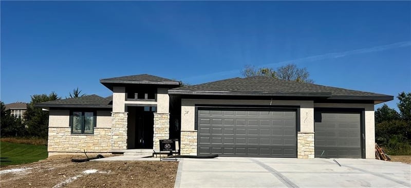 4710 NW 70th Ct, Kansas City, MO 64151