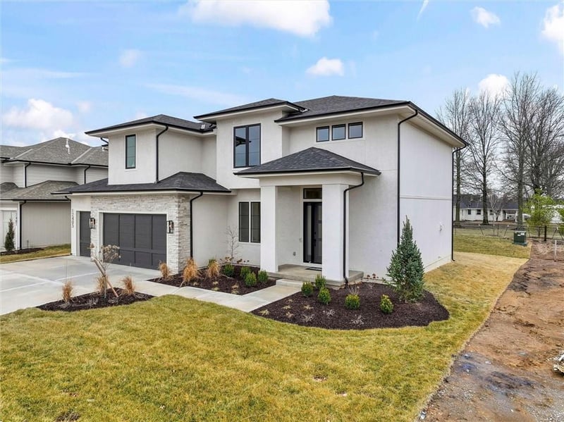 12405 184th St, Overland Park, KS 66013