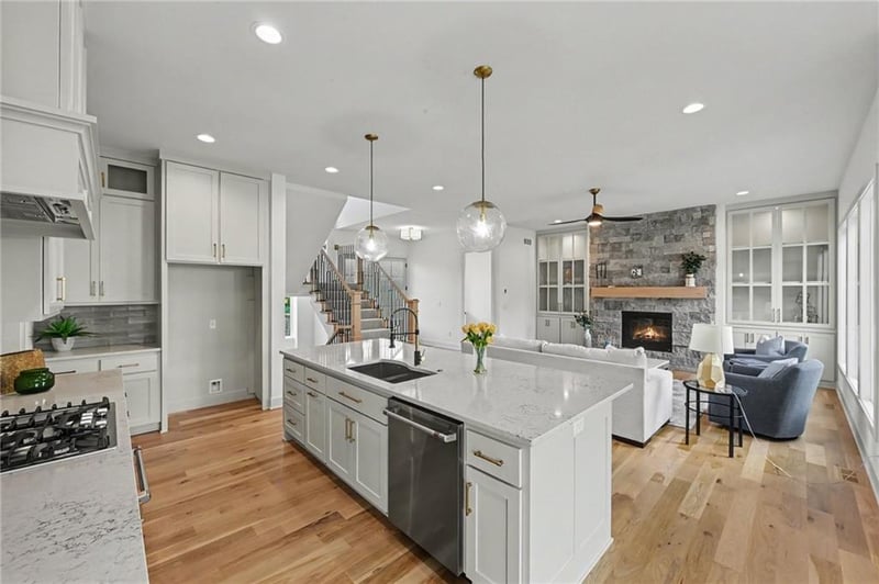 17021 King St, Overland Park, KS 66221