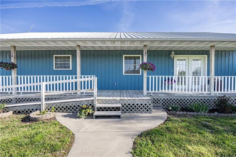 5670 80th Rd, Thayer, KS 66776