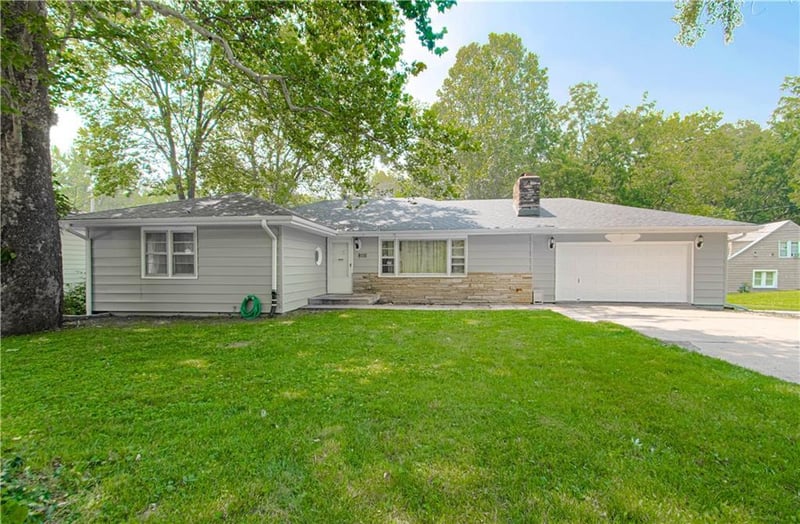 8116 Main St, Kansas City, MO 64118