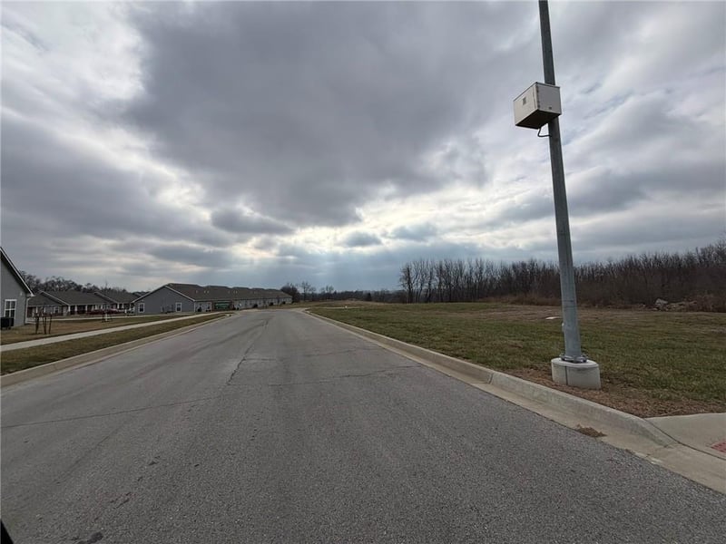 3200 Pear St, St Joseph, MO 64503