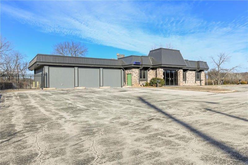 3400 E Red Bridge Rd, Kansas City, MO 64137
