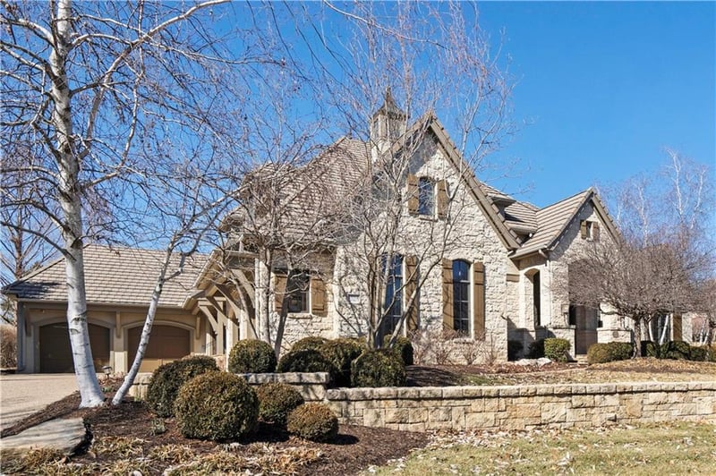 15912 King St, Overland Park, KS 66221