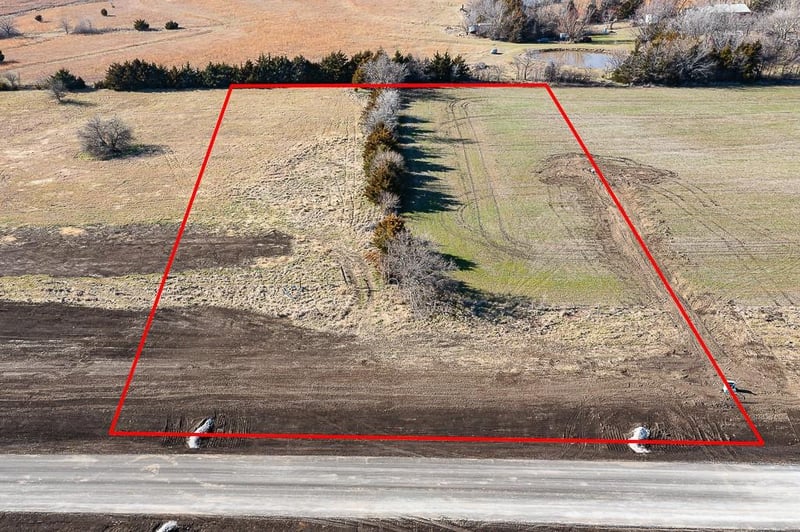 Lot 3 235th St, Tonganoxie, KS 66086